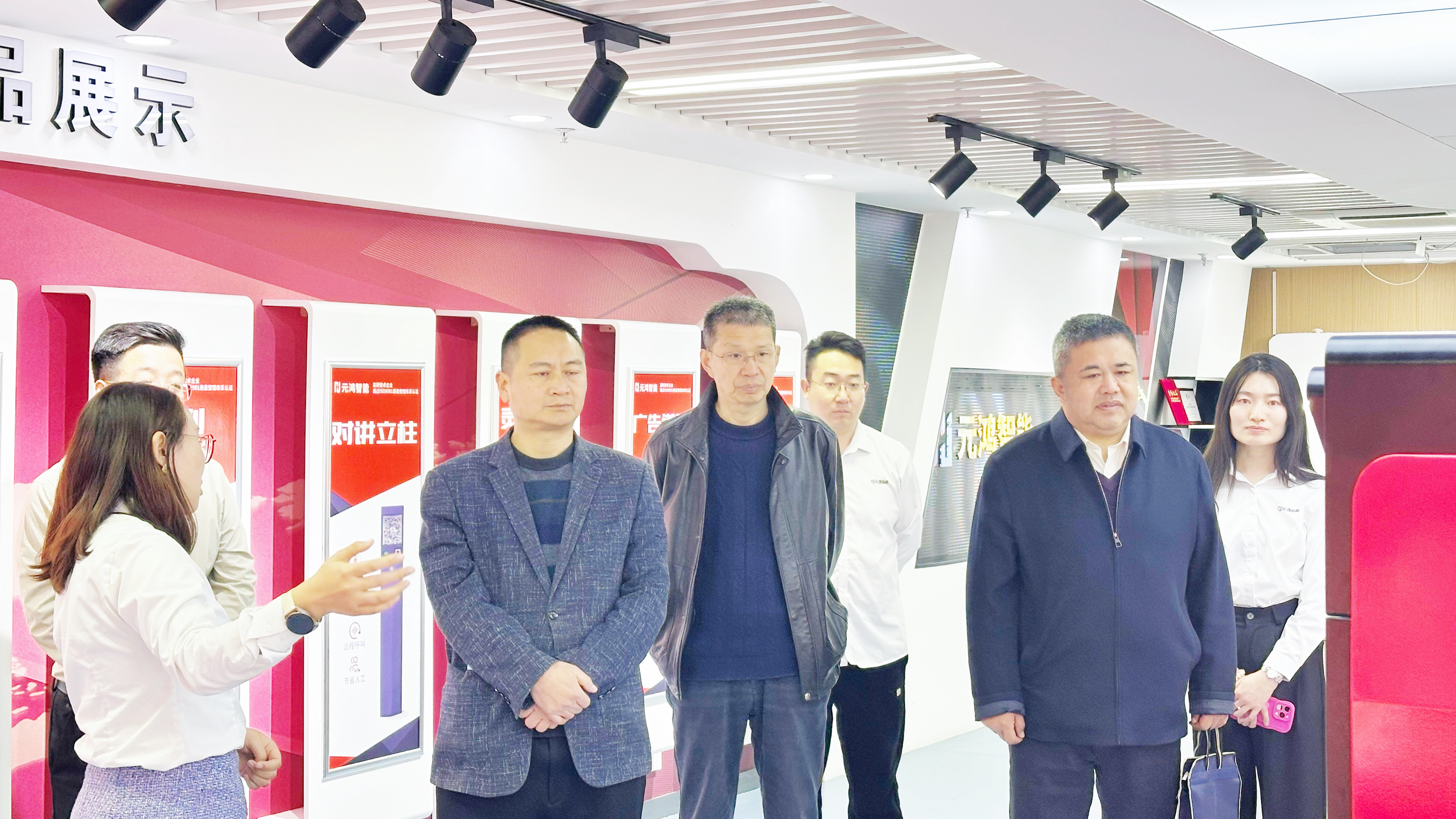 校企攜手，共探智慧停車(chē)新征程 —— 濟(jì)南大學(xué)后勤部領(lǐng)導(dǎo)蒞臨元鴻智能參觀(guān)調(diào)研